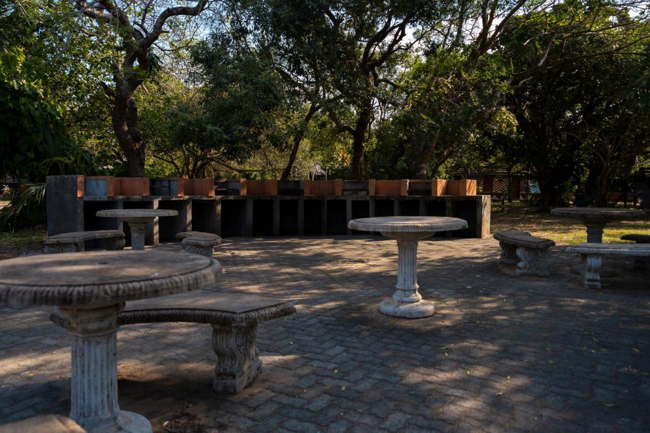 Gooderson Dumazulu Lodge Хлухлуве Екстериор снимка