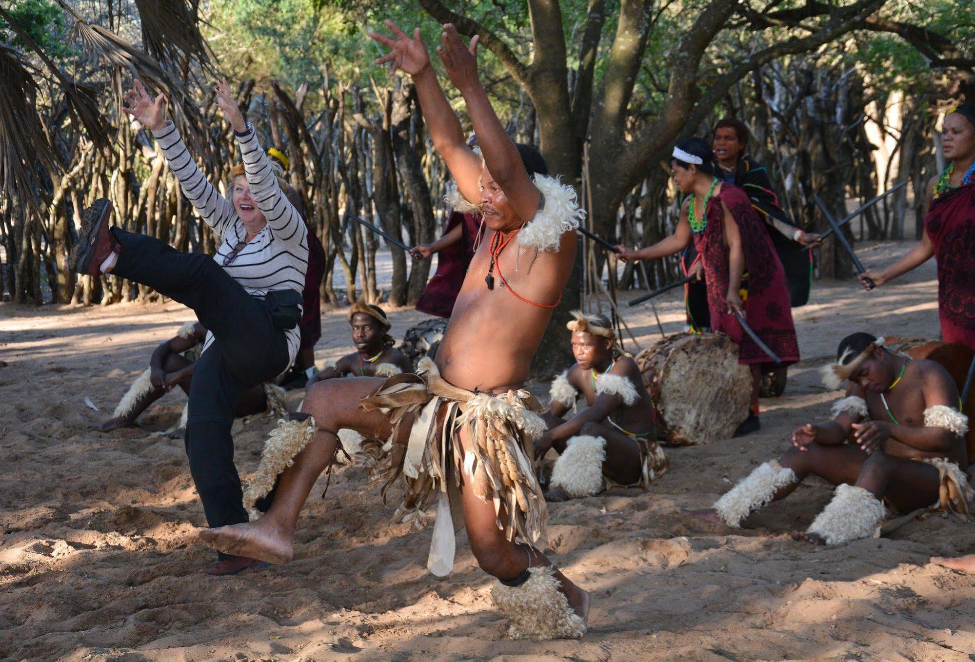 Gooderson Dumazulu Lodge Хлухлуве Екстериор снимка