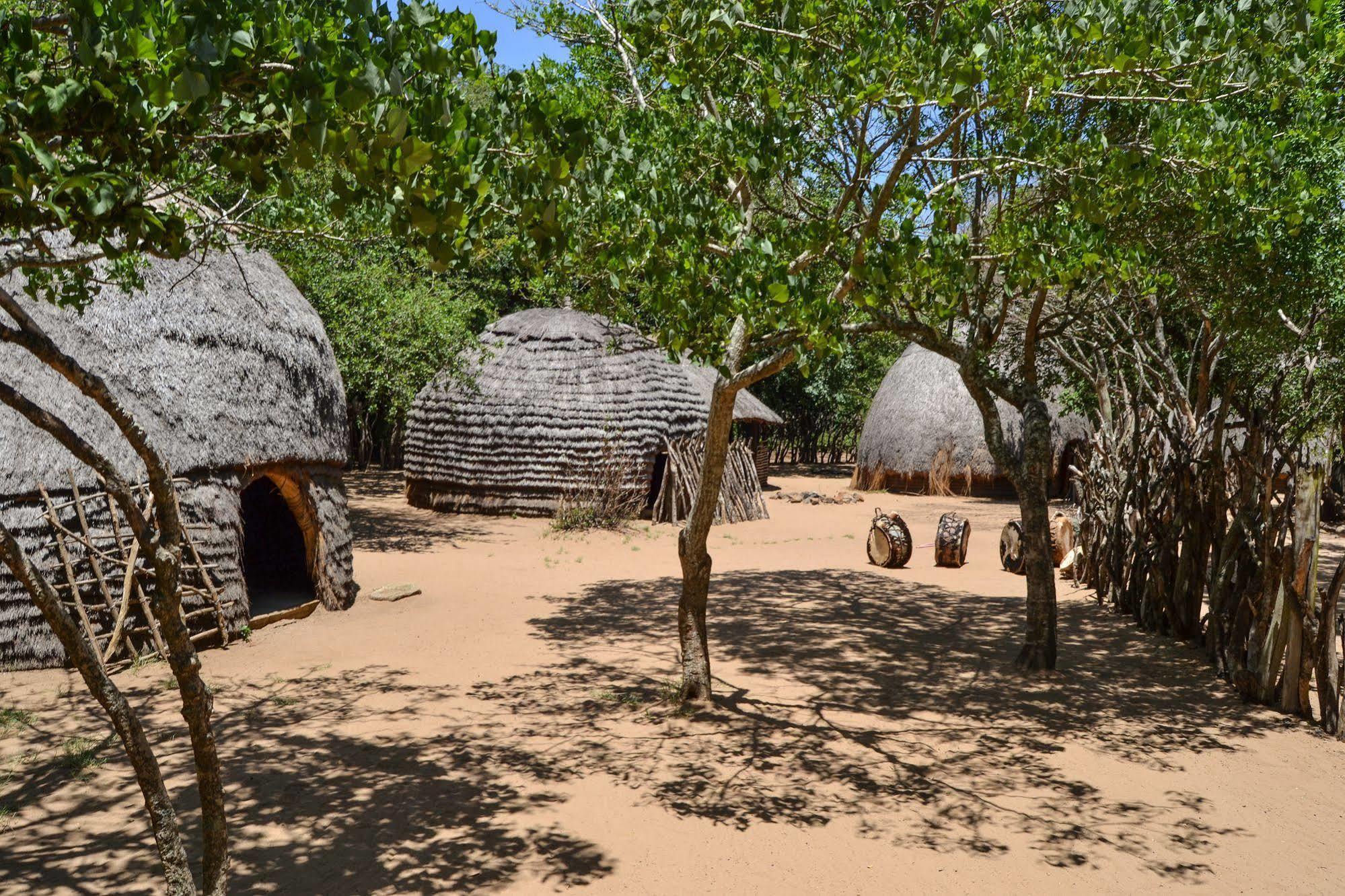 Gooderson Dumazulu Lodge Хлухлуве Екстериор снимка
